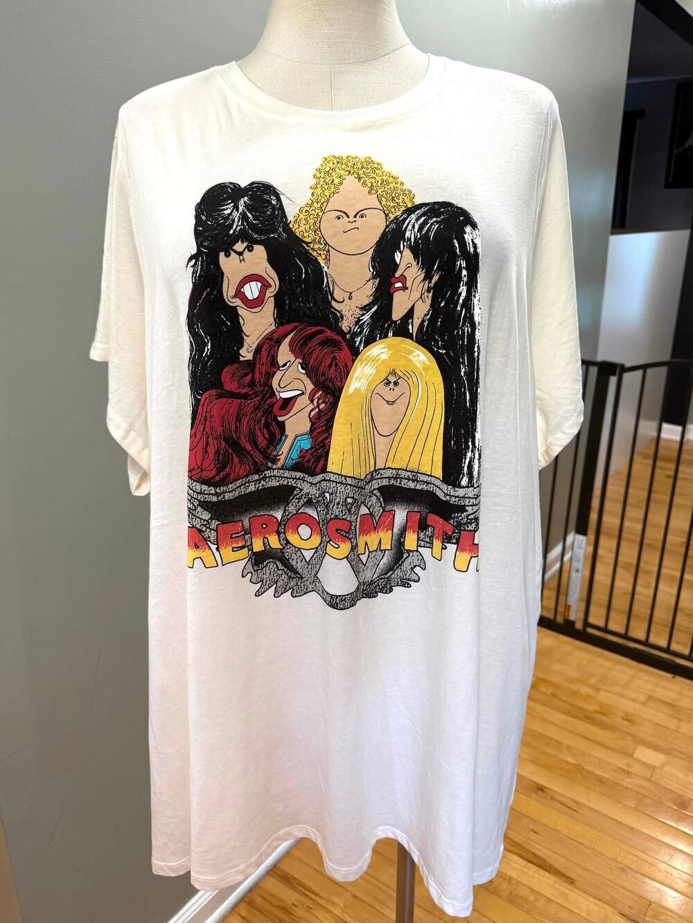 Torrid Plus Size 6 Aerosmith Band Logo Classic Fit Rock Graphic T Shirt Concert